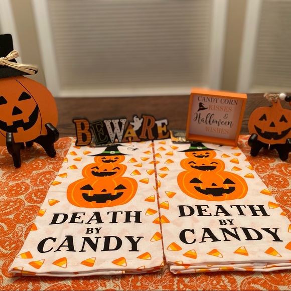 Halloween Jack O Lantern Towels, Jack O Lantern Tier Tray Decor & Wall Decor - Picture 4 of 16